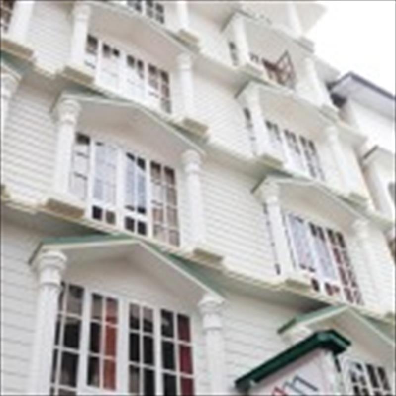 Hotel Apine Crest